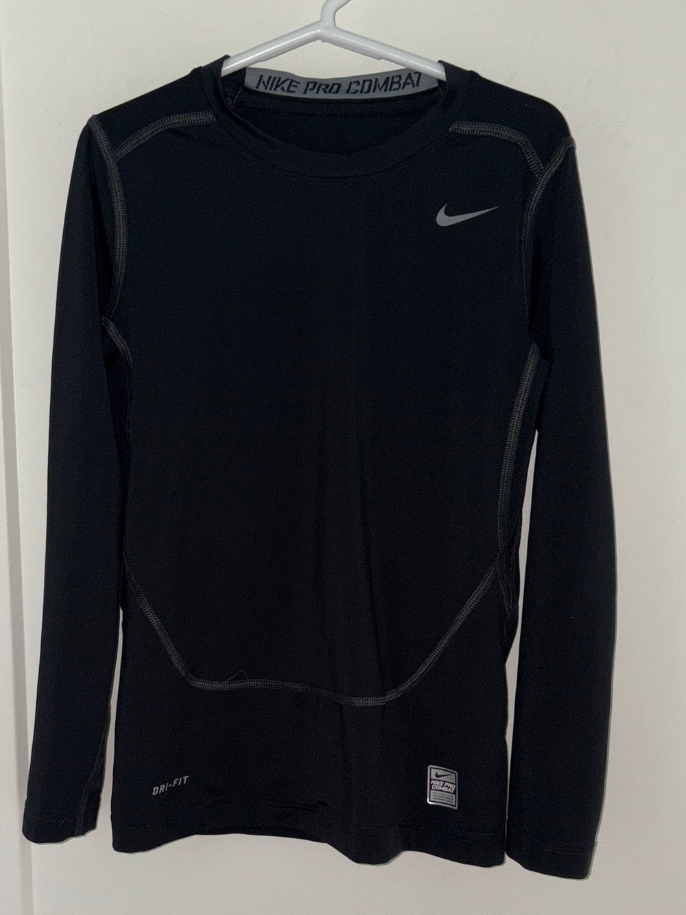 NWOT Nike Pro Combat compression shirt boy's M